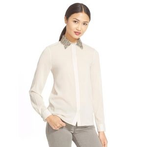 Alice + Olivia “Saira” embellished collar blouse L